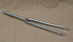 Right fork for rim of 700c
