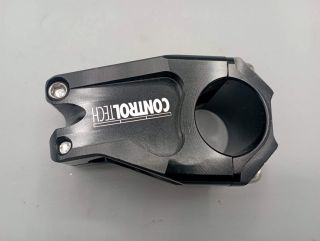 controltech potence noire BMX  dh aluminium 1 1/8" cnc