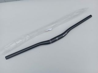 Zoom - Guidon VTT en alu 680 mm D 31.8 mm 6°