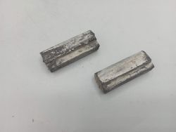 paire de patin de freins à tringle type Raleigh vélo ancien jante chapeau de gendarme