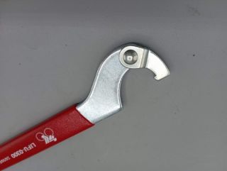 outil démonte cuvette et roue libre universel réglable