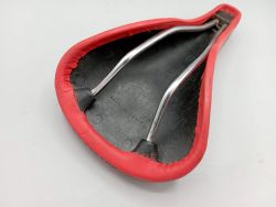 Giant red saddle, vintage 1990s road bike