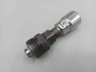 extractor removes 22 mm bicycle crankset vintage bicycle
