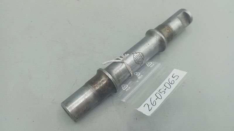axe zeus pédalier clavettes 127 mm