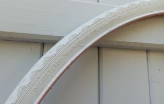 pneu vélo 700 x 25C  blanc ivoire vélo vintage